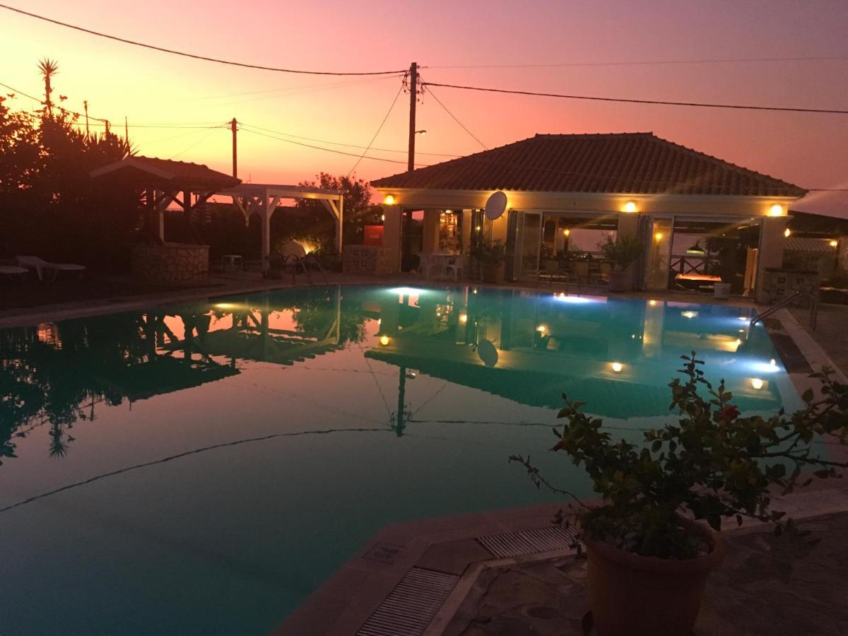 Nafsika Hotel Agios Stefanos Avliotes  Exteriör bild